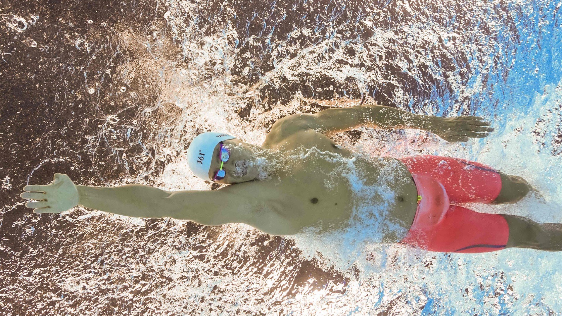 混合泳赛事比利时全面应战，混合泳预赛